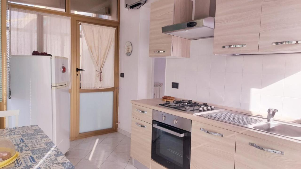 Attico Trilocale Con Solarium A Borghetto Santo Spirito公寓 外观 照片
